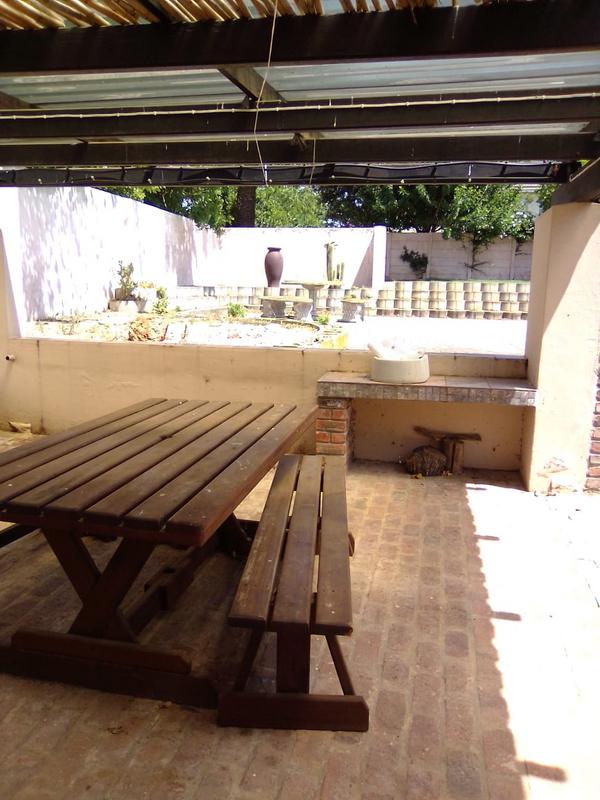 2 Bedroom Property for Sale in Albertinia Western Cape